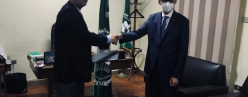 مدير عام  الألكسو ينصب مدير معهد المخطوطات العربية