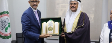 المدير العام للألكسو يتباحث مع رئيس البرلمان العربي حول سبل تعزيز التعاون المشترك