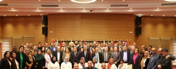 أسرة الألكسو تقدم  التهاني  للمدير العام بمناسبة  التجديد له بالإجماع لولاية ثانية