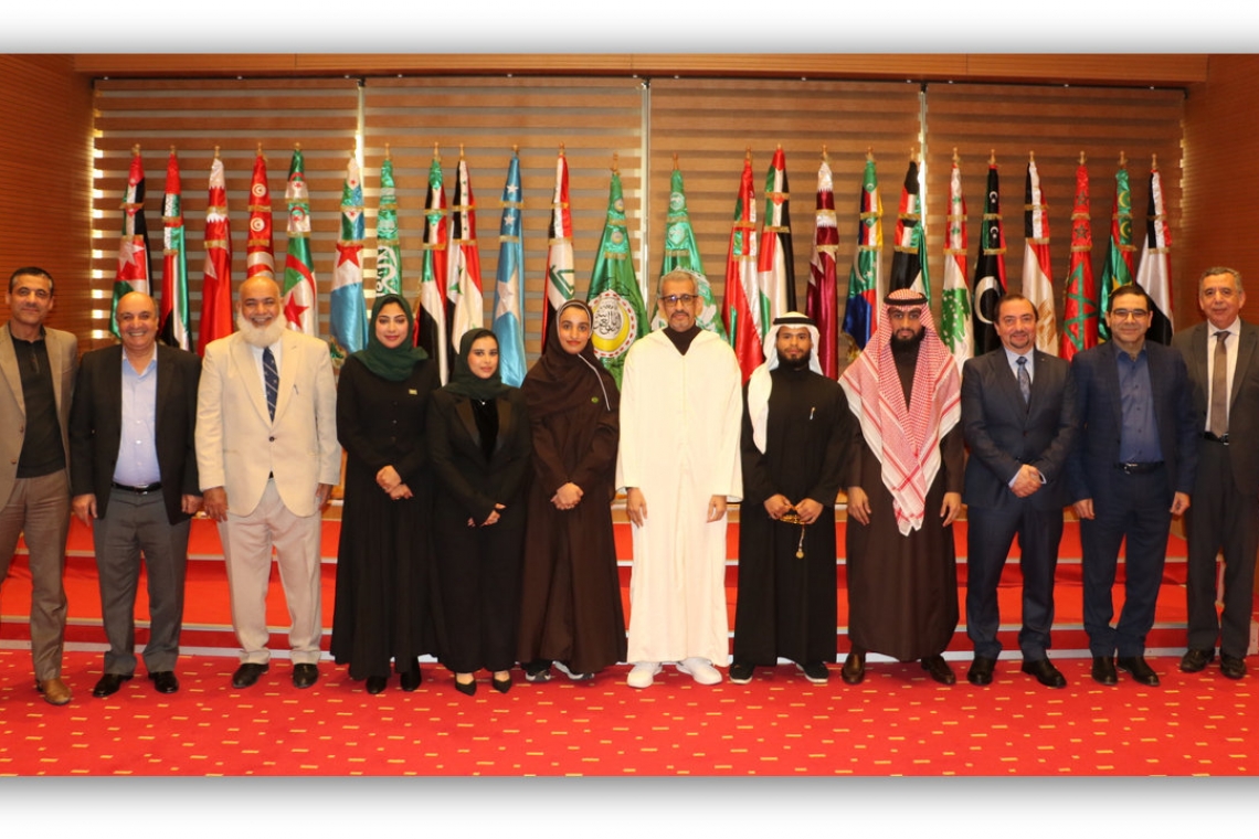 ALECSO Director-General honors trainees from Saudi Arabia