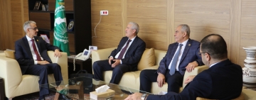 المدير العام للألكسو يستقبل  الأمين العام للمجلس الأعلى  للعلوم والتكنولوجيا  ورئيس جامعة عمان الاهلية بالمملكة الاردنية الهاشمية