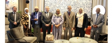 المدير العام للألكسو يلتقي  مع  وزيرتي الثقافة والإعلام لجمهورية القمر المتحدة بدولة الكويت