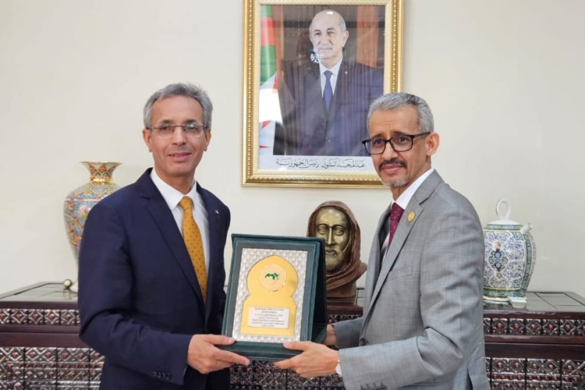 وزير الثقافة والفنون الجزائري يستقبل المدير العام للألكسو