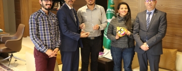مدير عام الألكسو يلتقي فريق الفائزين بجائزة مدى للتطبيقات الجوالة