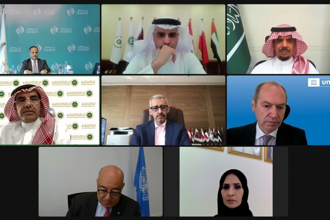 مدير عام الألكسو يشارك في ندوة علمية بمناسبة اليوم العالمي للمعلم (2)