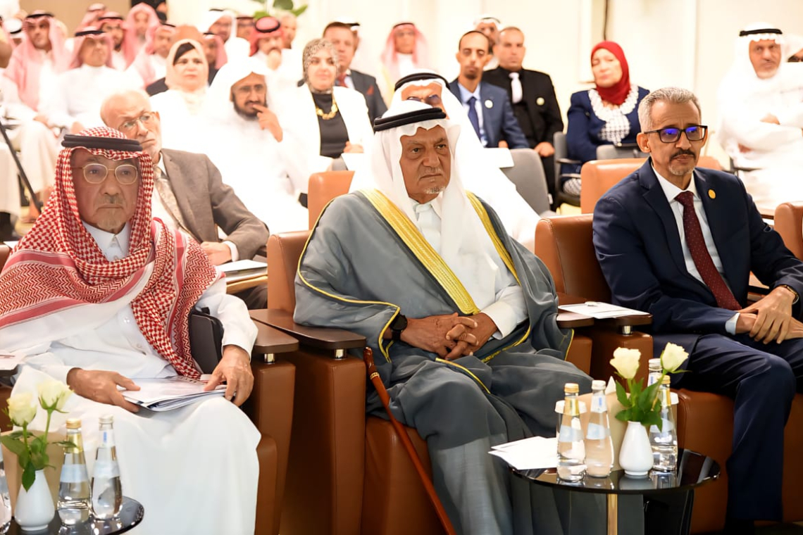 المدير العام للألكسو يشارك في يوم المخطوط العربي