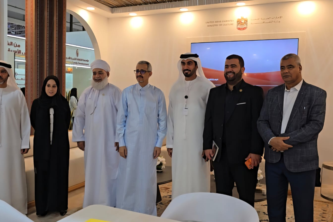 المدير العام للألكسو يلتقي وكيل وزارة الثقافة الإماراتية  في معرض الشارقة الدولي للكتاب