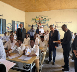  المدير العام للألكسو ووزير التربية والتعليم والثقافة يؤدّيان زيارة ميدانية إلى إحدى مدارس العاصمة مقديشو