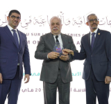 المدير العام للألكسو يكرم نقيب الفنانين المصريين