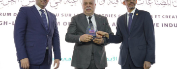 المدير العام للألكسو يكرم نقيب الفنانين المصريين