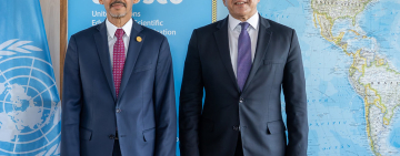 المدير العام لليونسكو يستقبل المدير العام للألكسو ويؤكدان على تعزيز الشراكة الاستراتيجية في مجالات التعاون المشترك