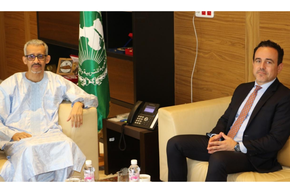 المدير العام للألكسو يستقبل المدير الإقليمي وممثل اليونسكو لدى الدول المغاربية